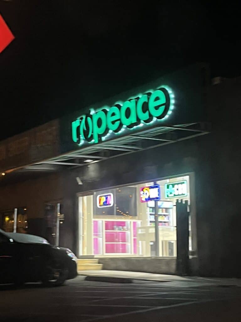 Store – main photo