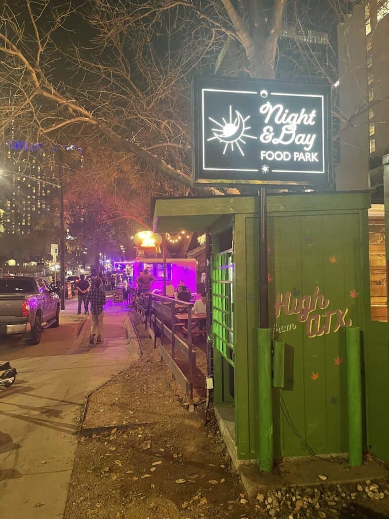 Store – main photo