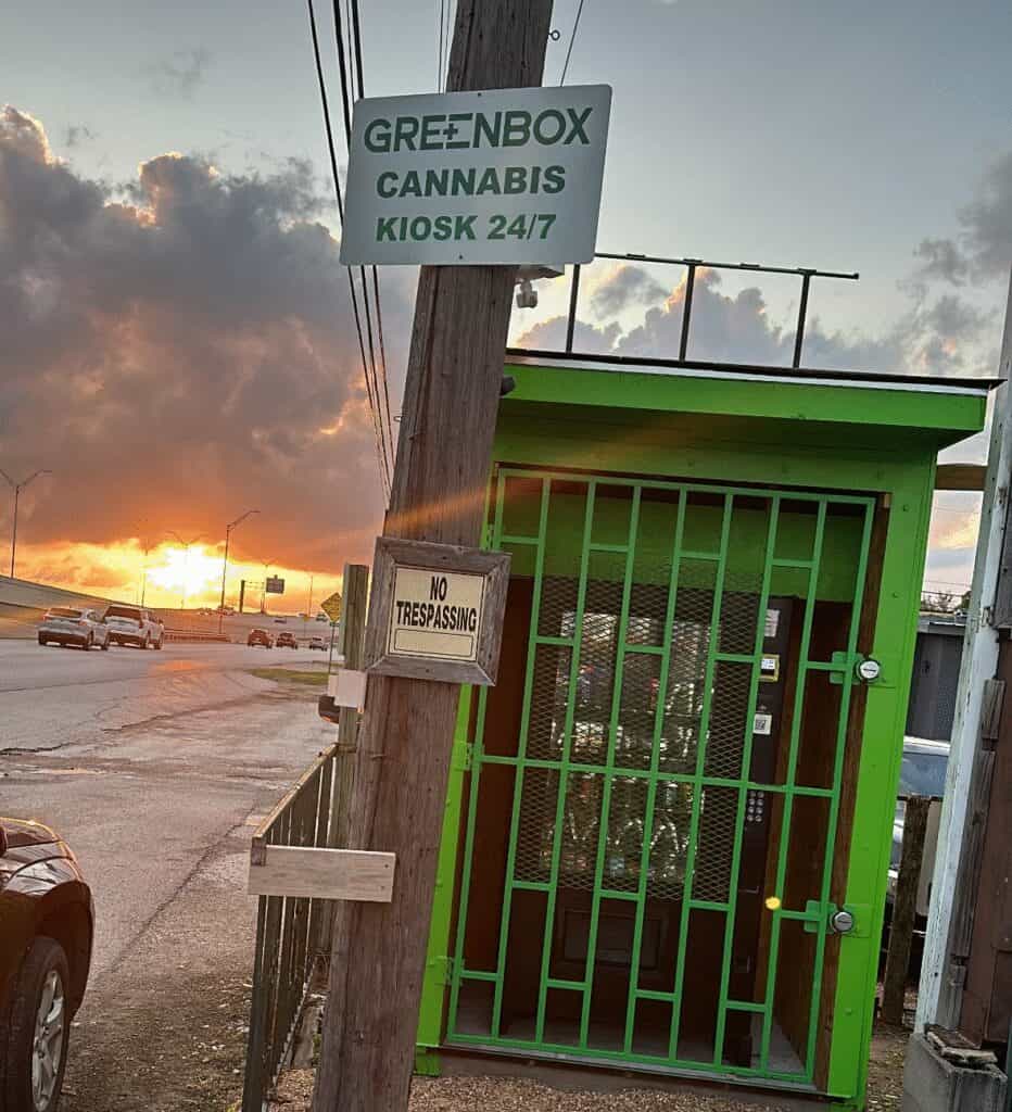 Store – main photo