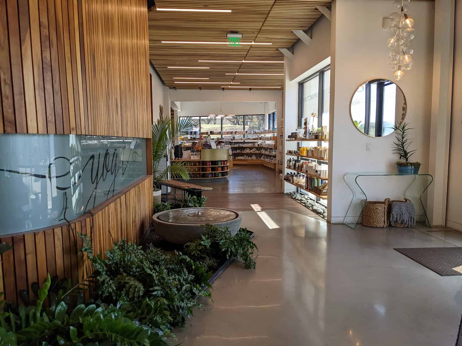 Store – gallery image 4