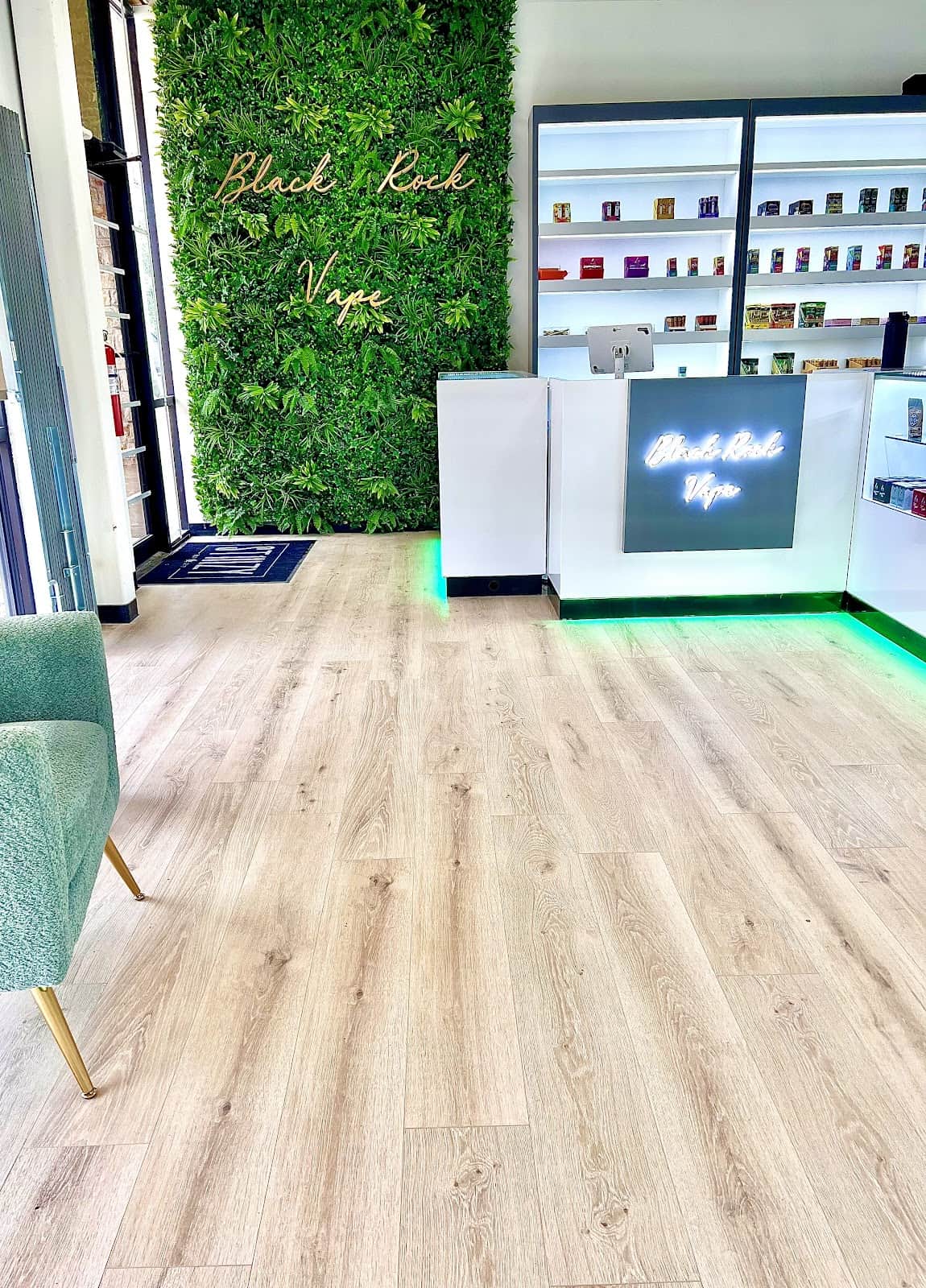 Store – gallery image 5