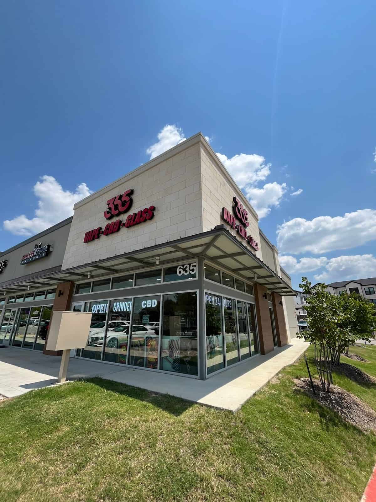 Store – main photo