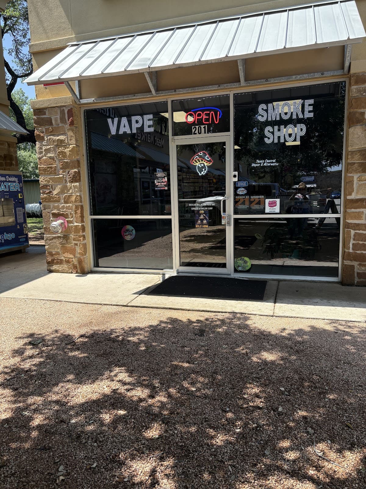 Store – main photo