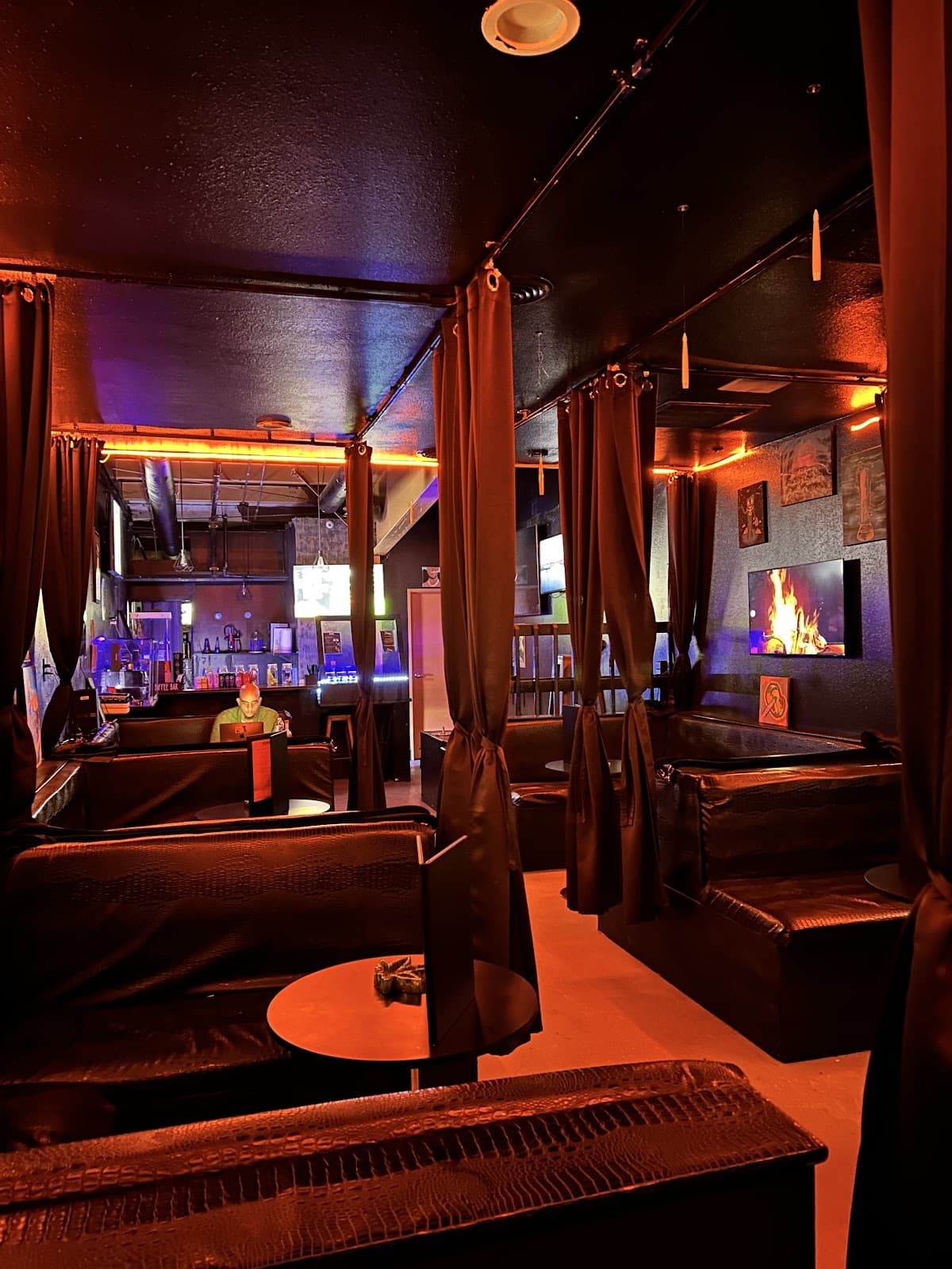 Store – main photo