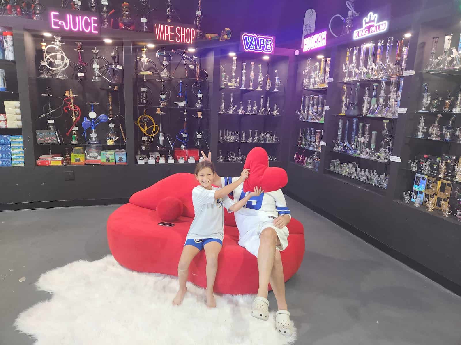 Store – gallery image 7