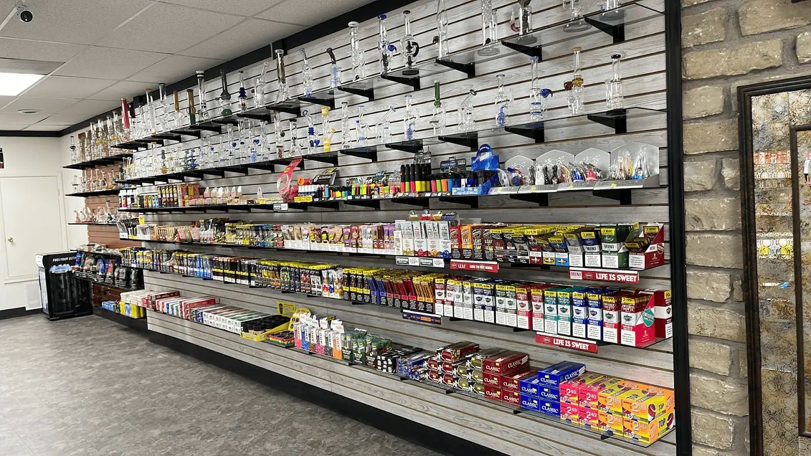 Store – gallery image 2