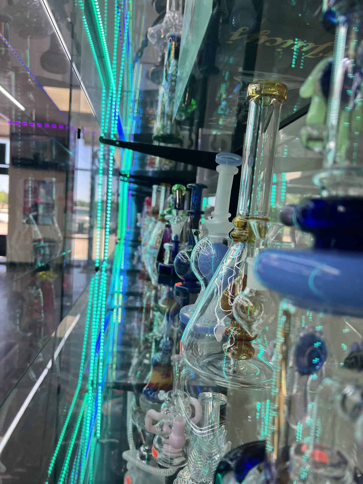 Store – gallery image 4