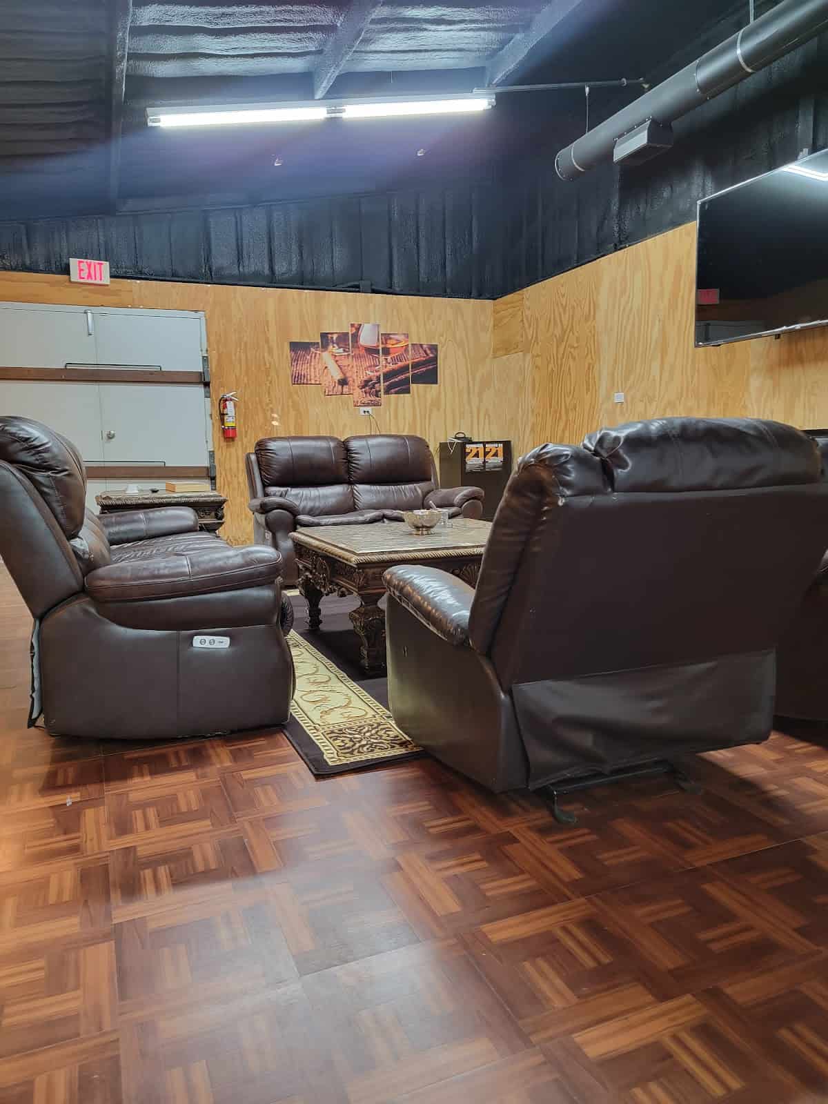 Store – gallery image 3