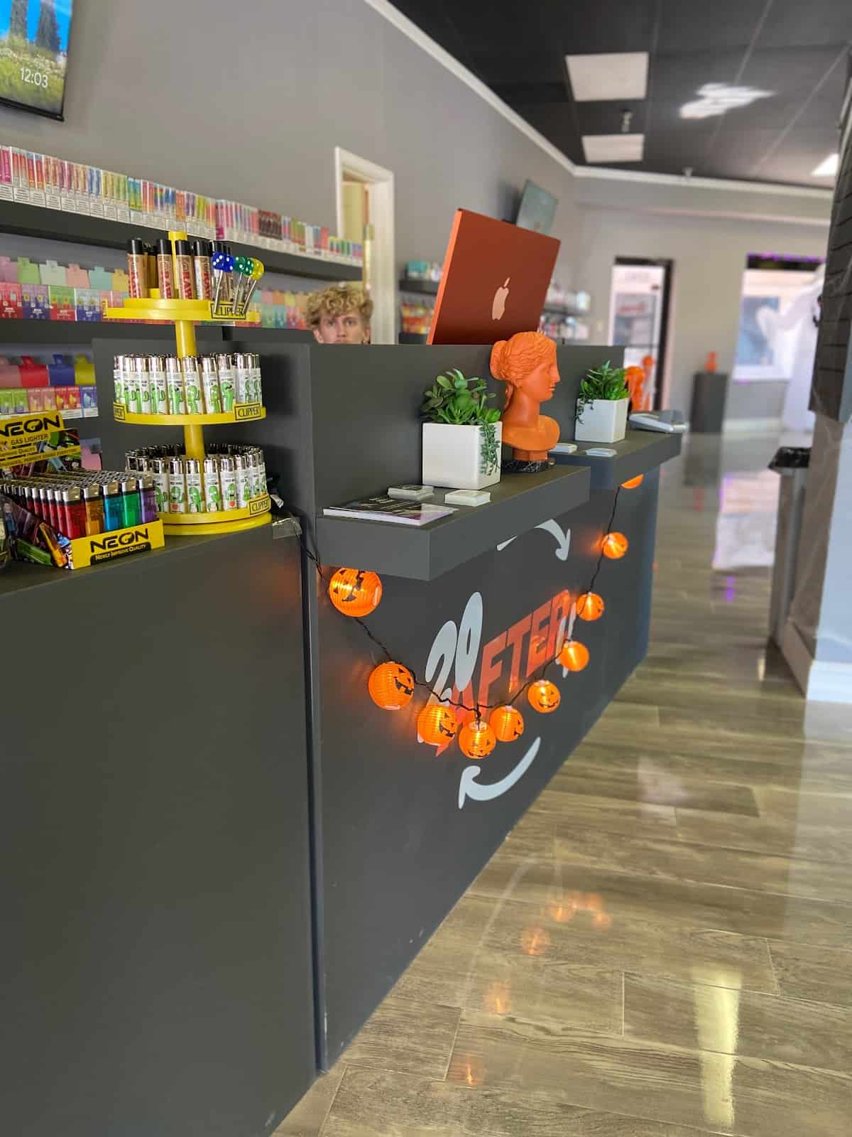 Store – gallery image 6