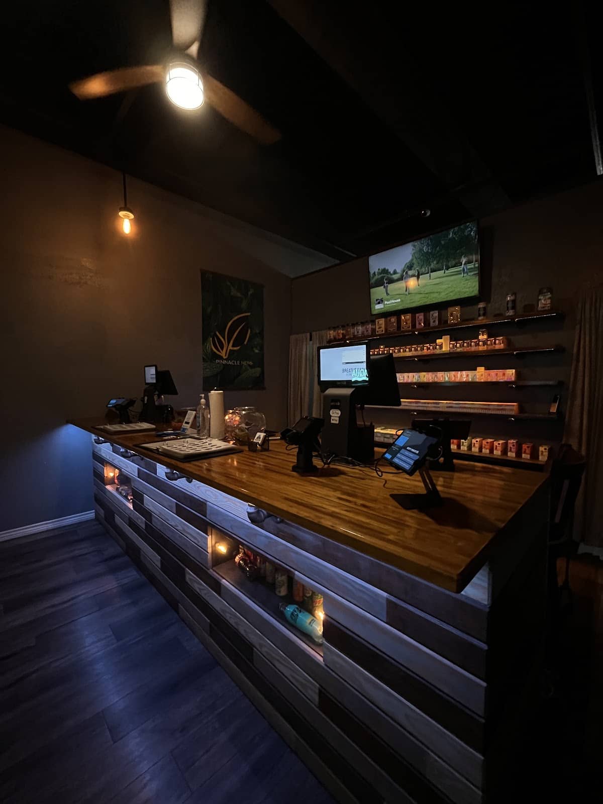 Store – gallery image 5