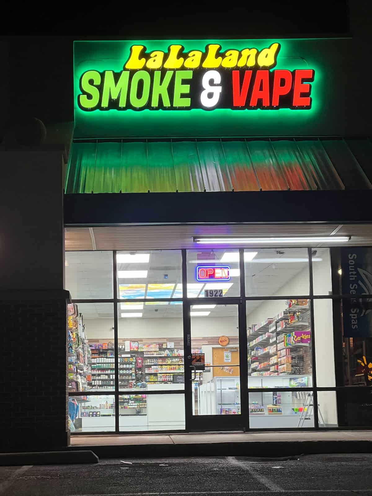 Store – main photo