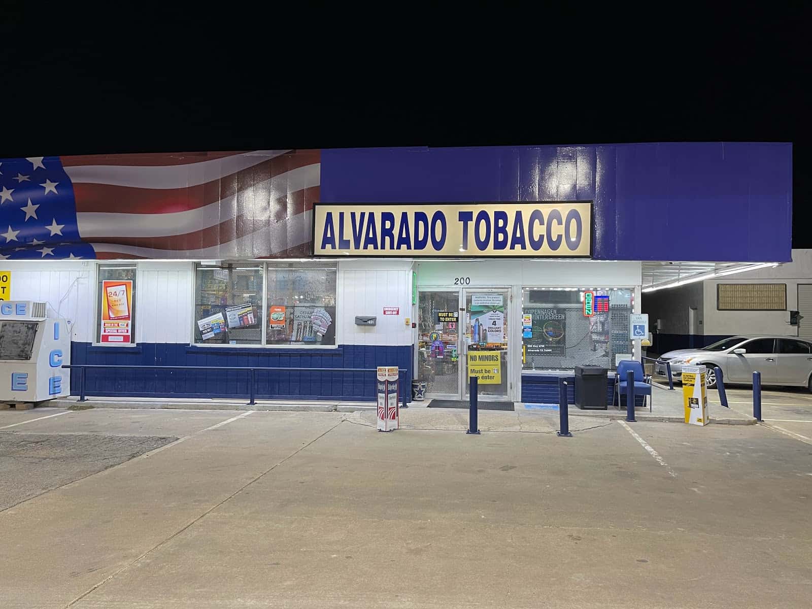 Store – main photo