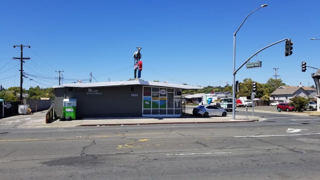 Store – main photo