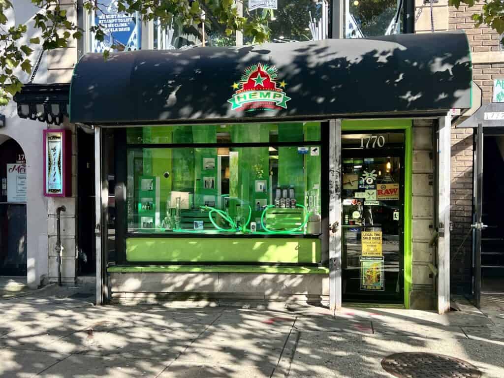 Store – main photo