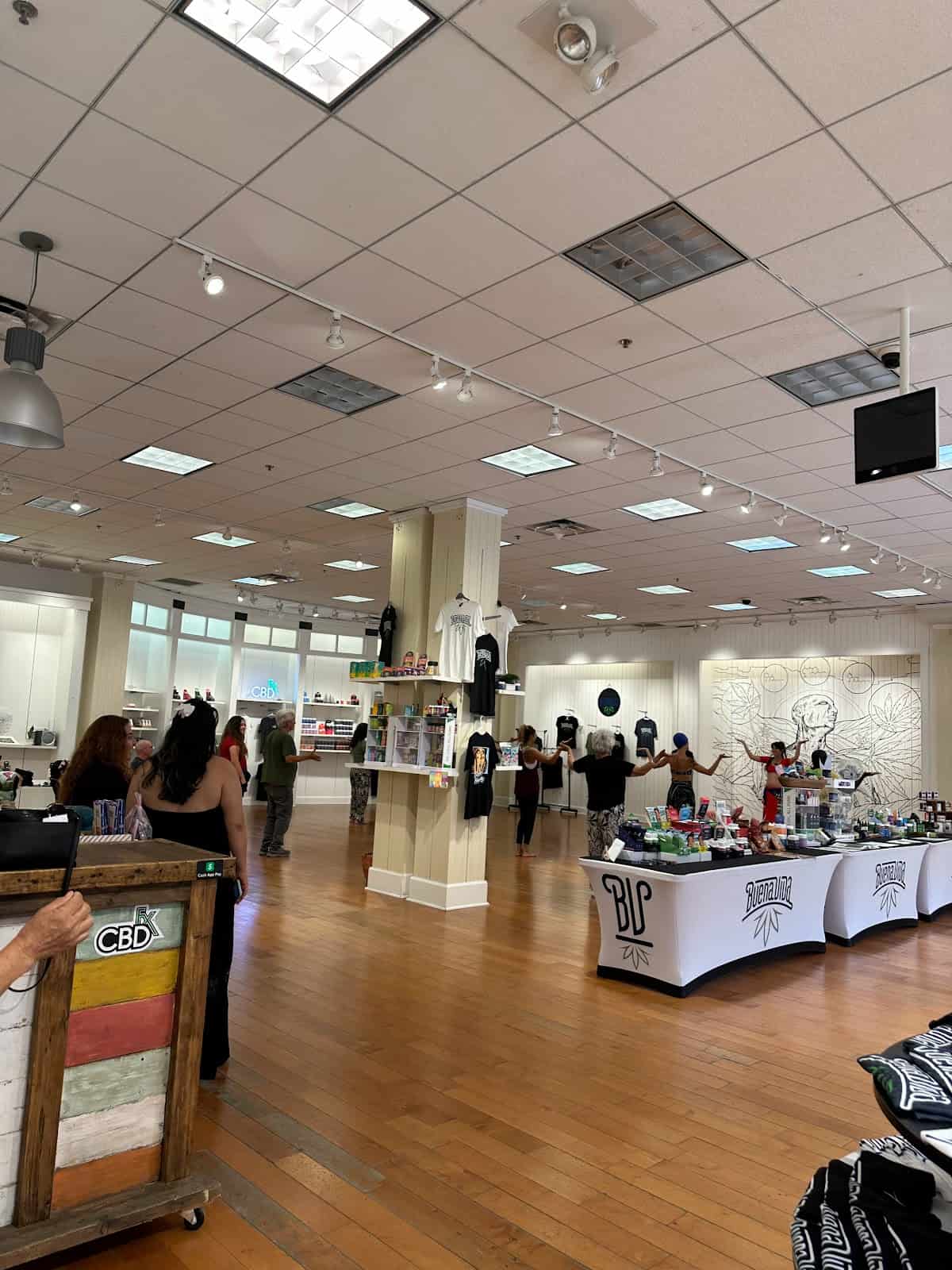 Store – gallery image 2