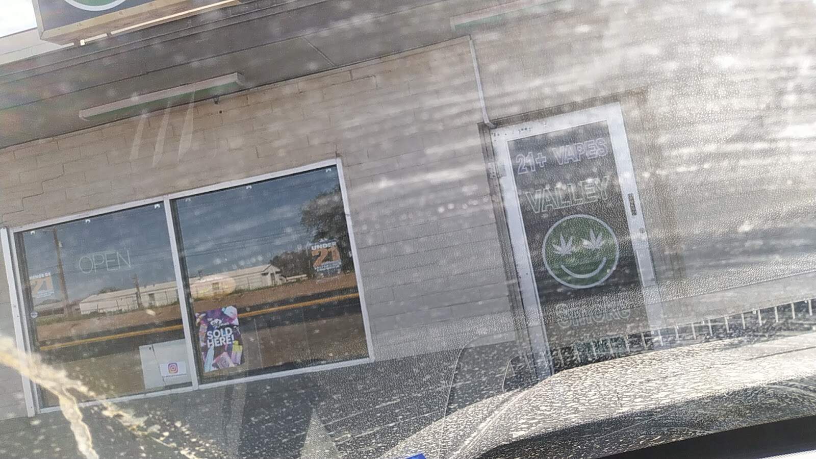 Store – main photo