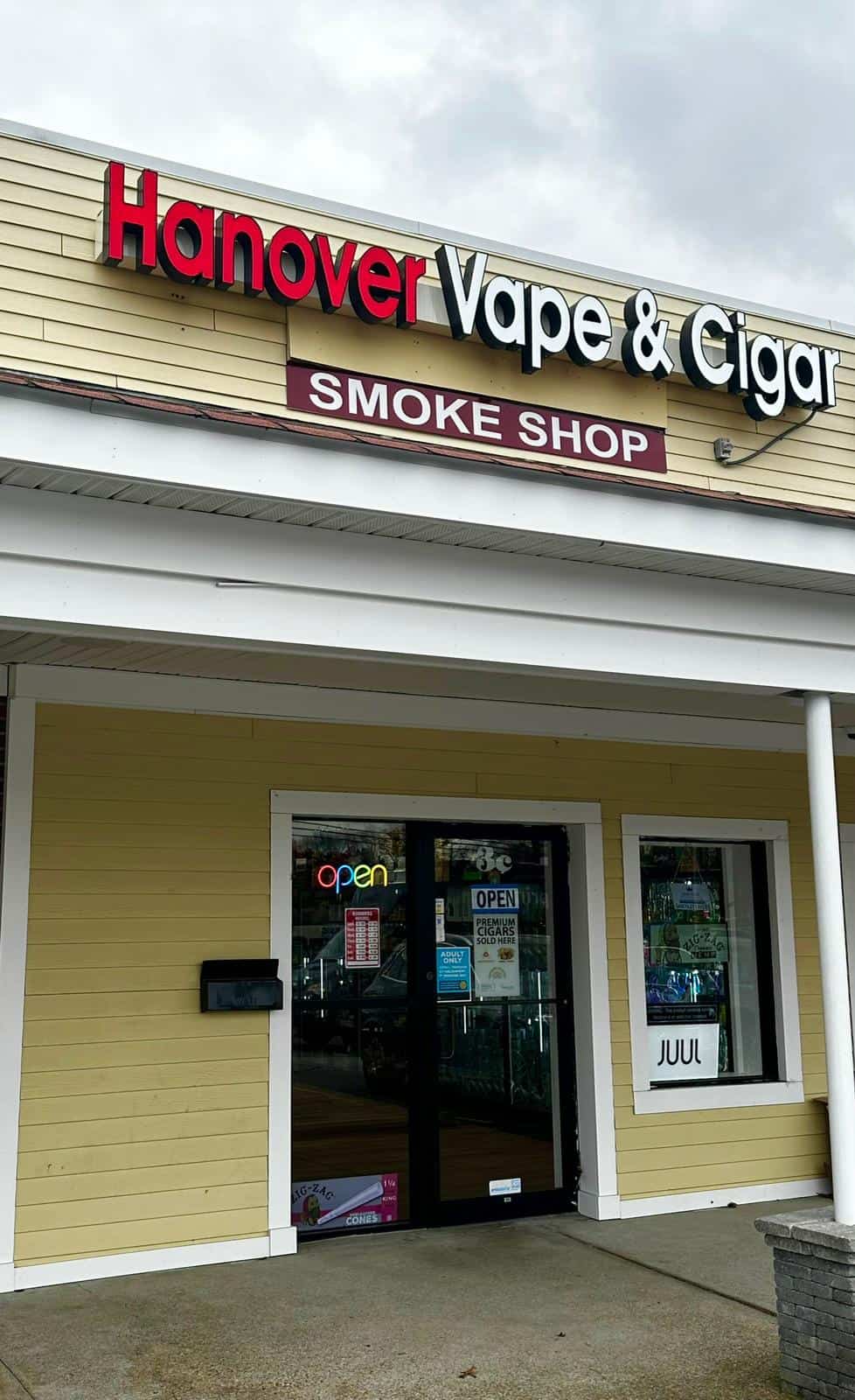 Store – main photo