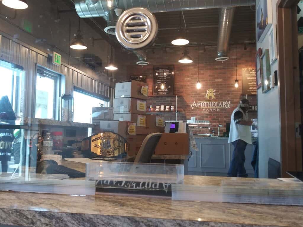 Store – main photo