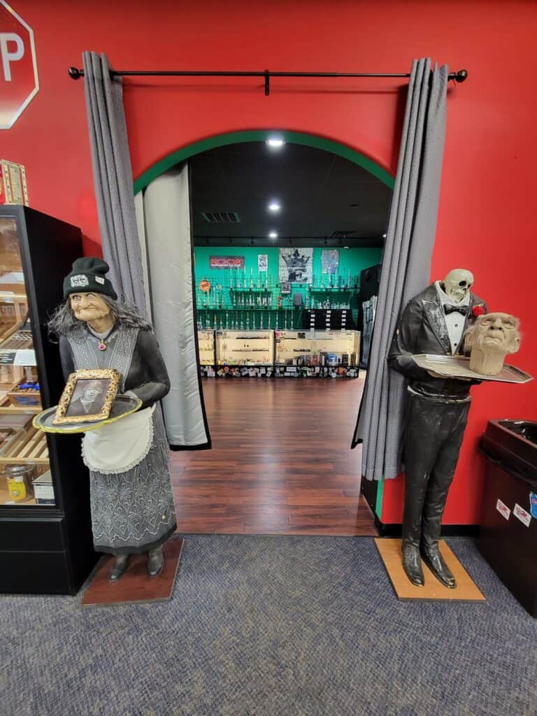 Store – main photo