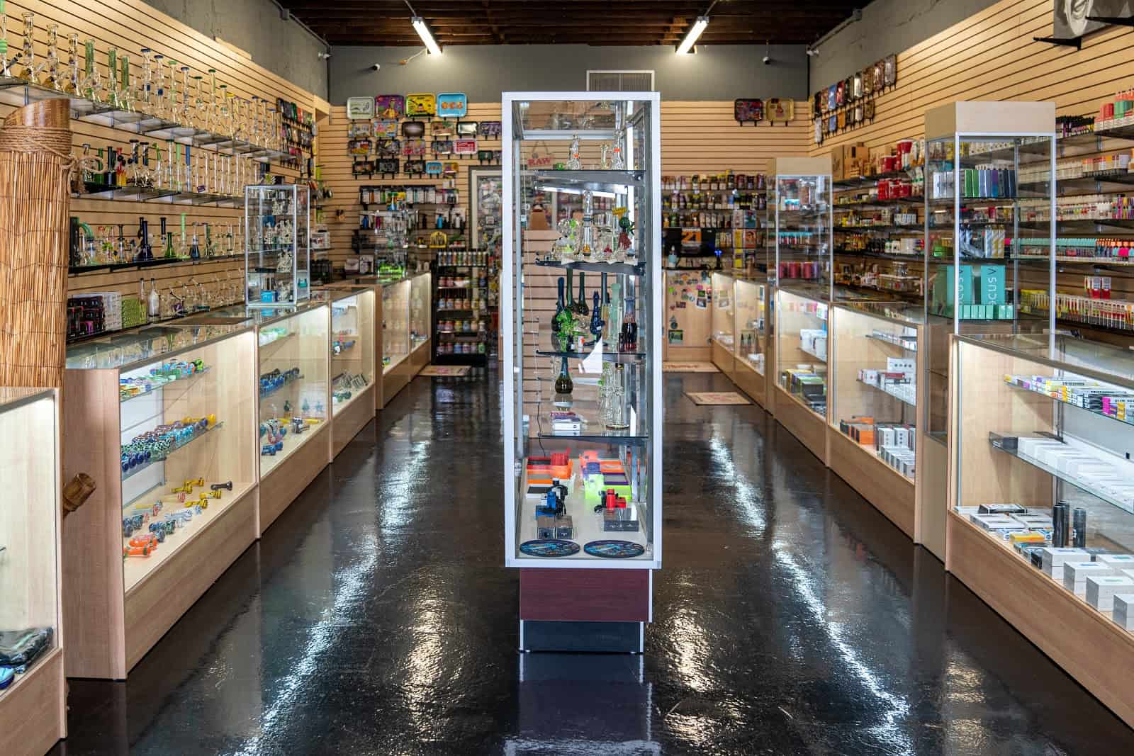 Store – gallery image 4