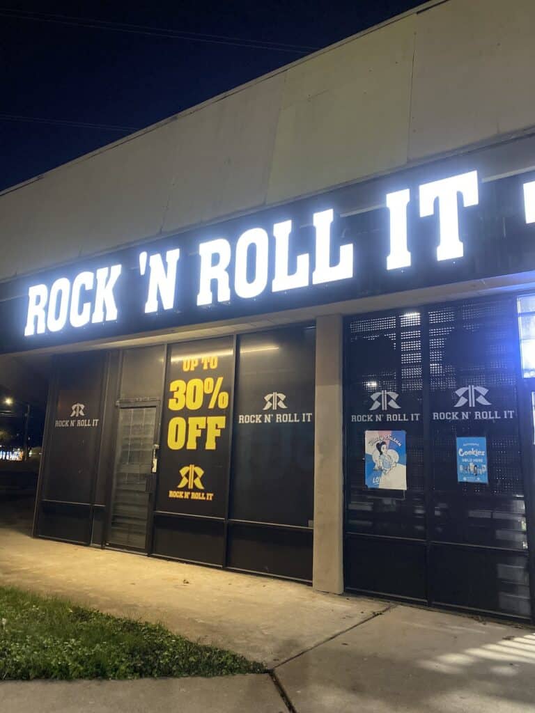 Store – main photo