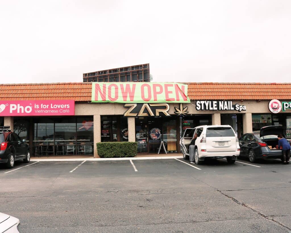 Store – main photo