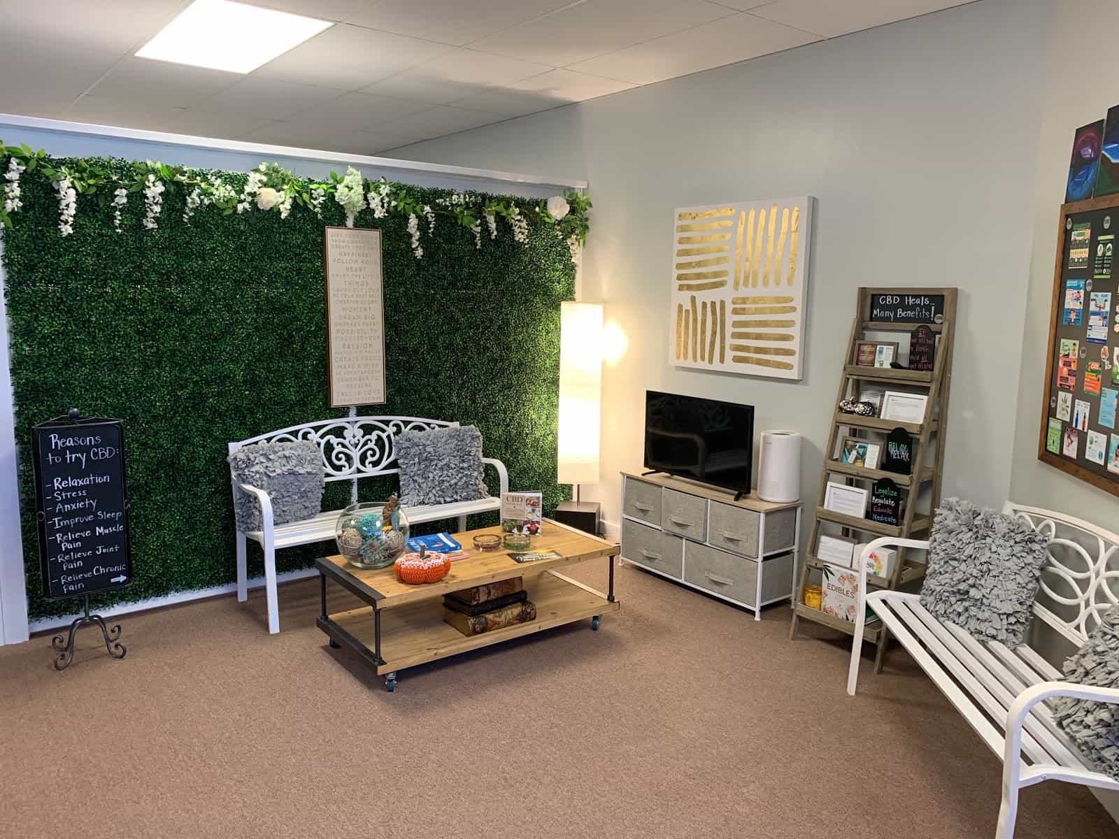 Store – main photo