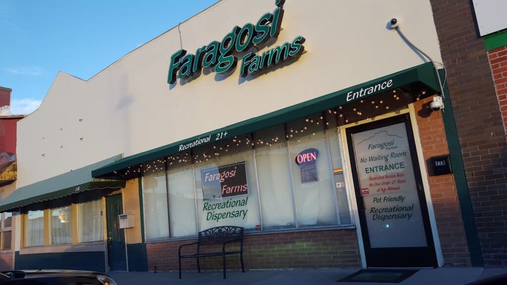 Store – main photo