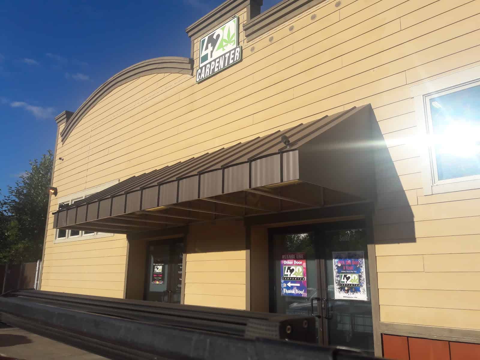 Store – main photo