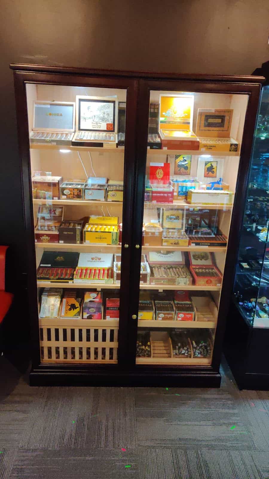 Store – gallery image 9