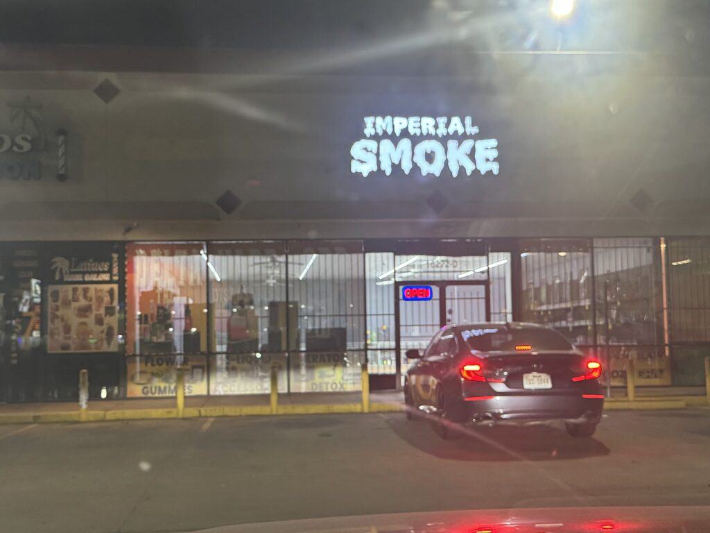 Store – main photo