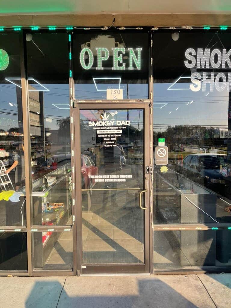 Store – main photo