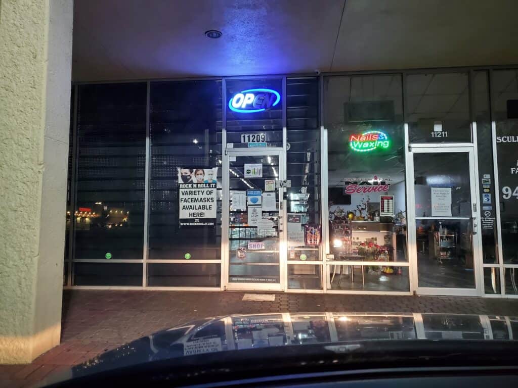 Store – main photo