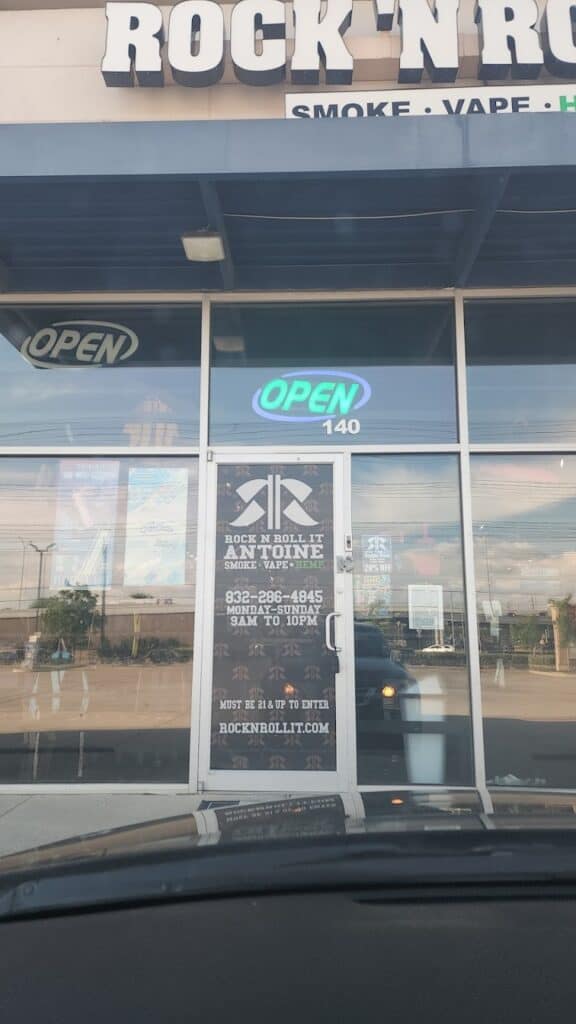 Store – main photo