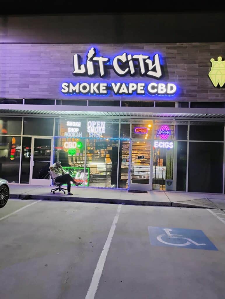 Store – main photo