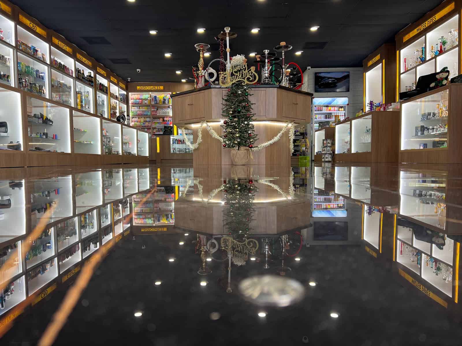Store – gallery image 2