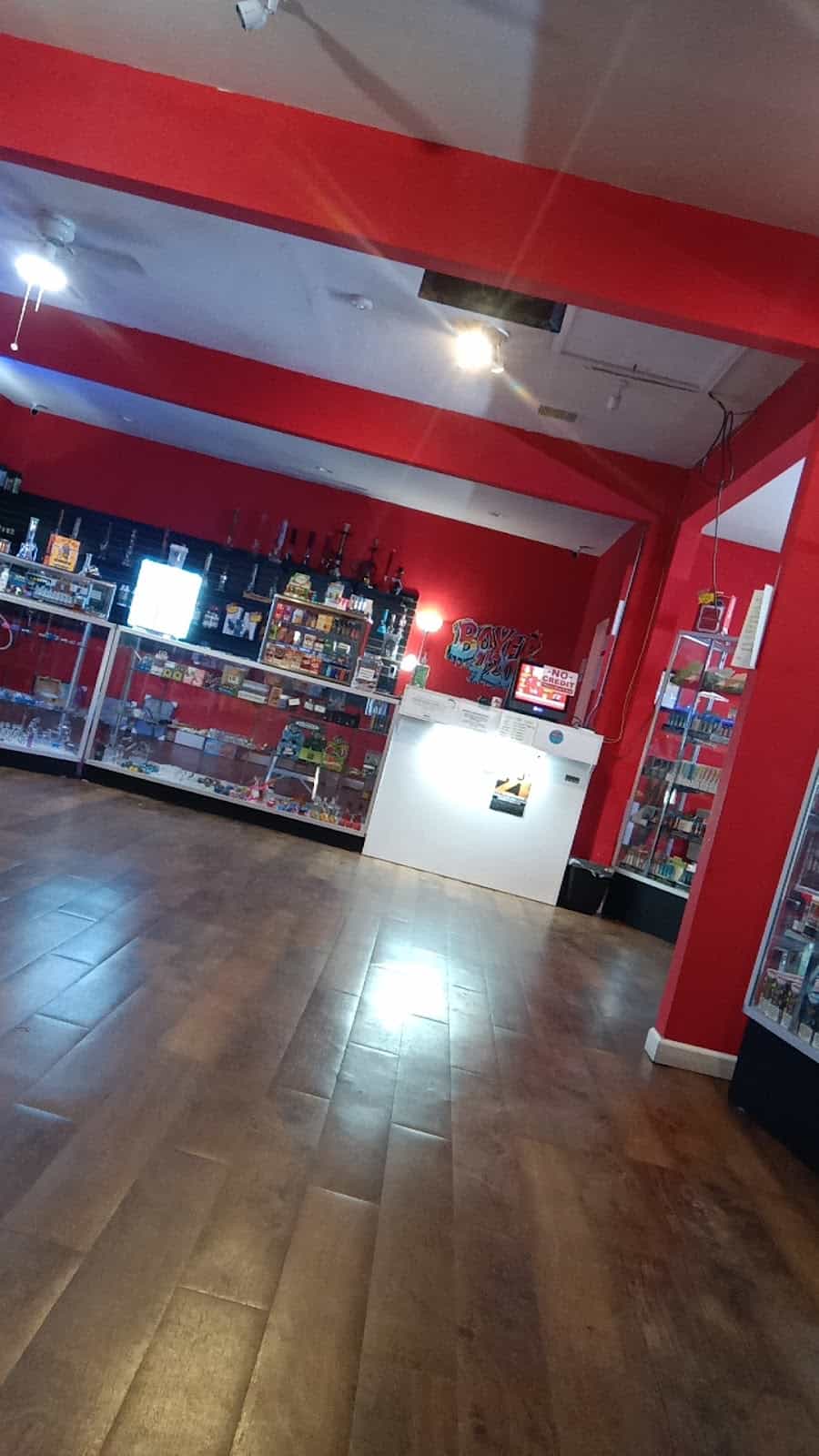 Store – gallery image 2