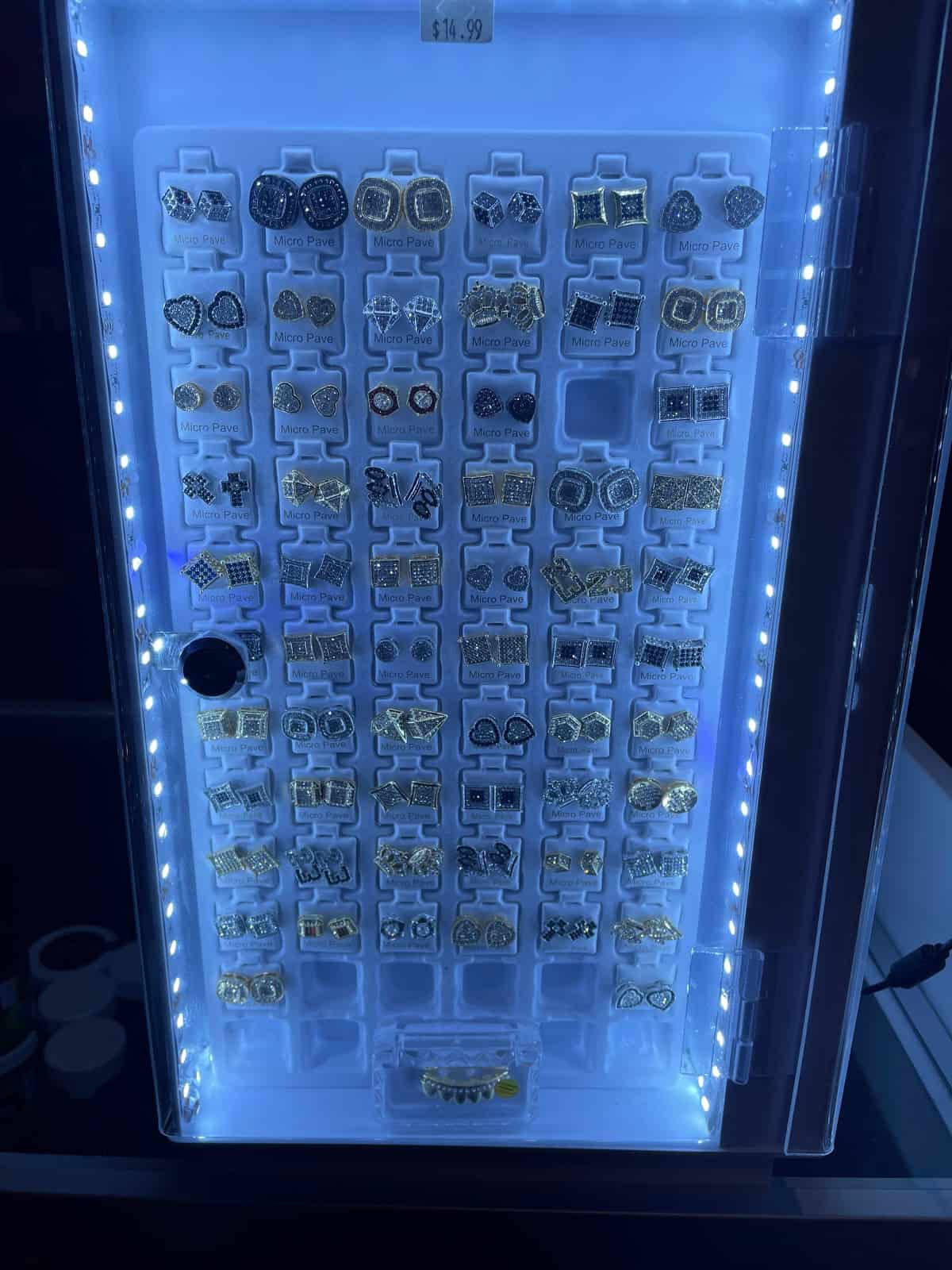 Store – gallery image 4