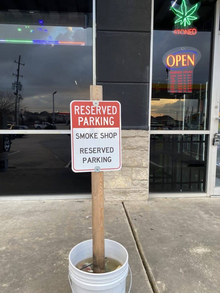 Store – main photo