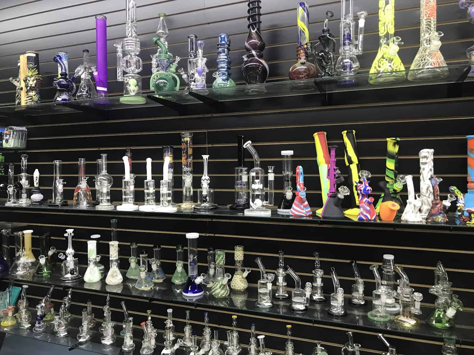 Store – gallery image 2