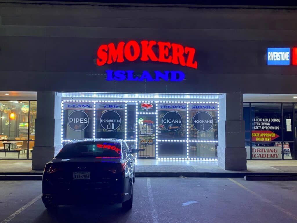 Smokerz Island Smoke, Hookah, Vaporizer & E Liquids, E – Cigarettes, Water Pipes, Tobacco & More Rosenberg – main photo