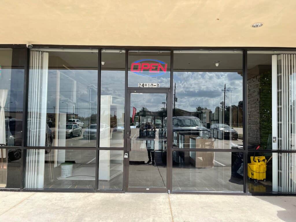 Store – main photo