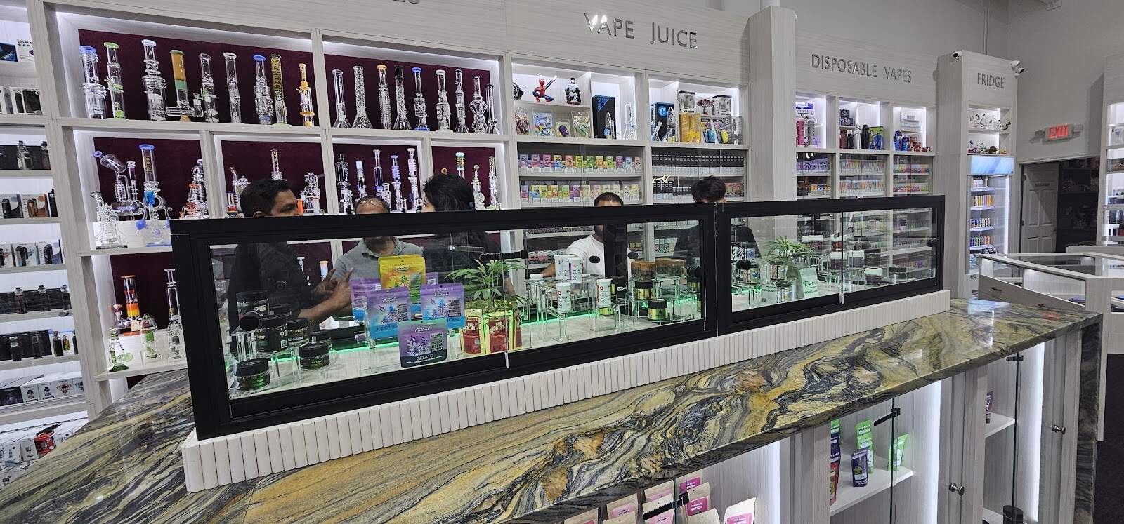 Store – gallery image 4