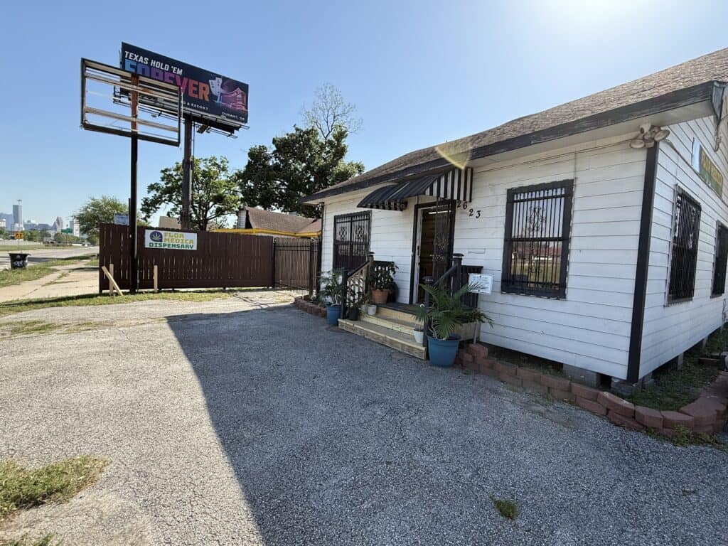 Store – main photo