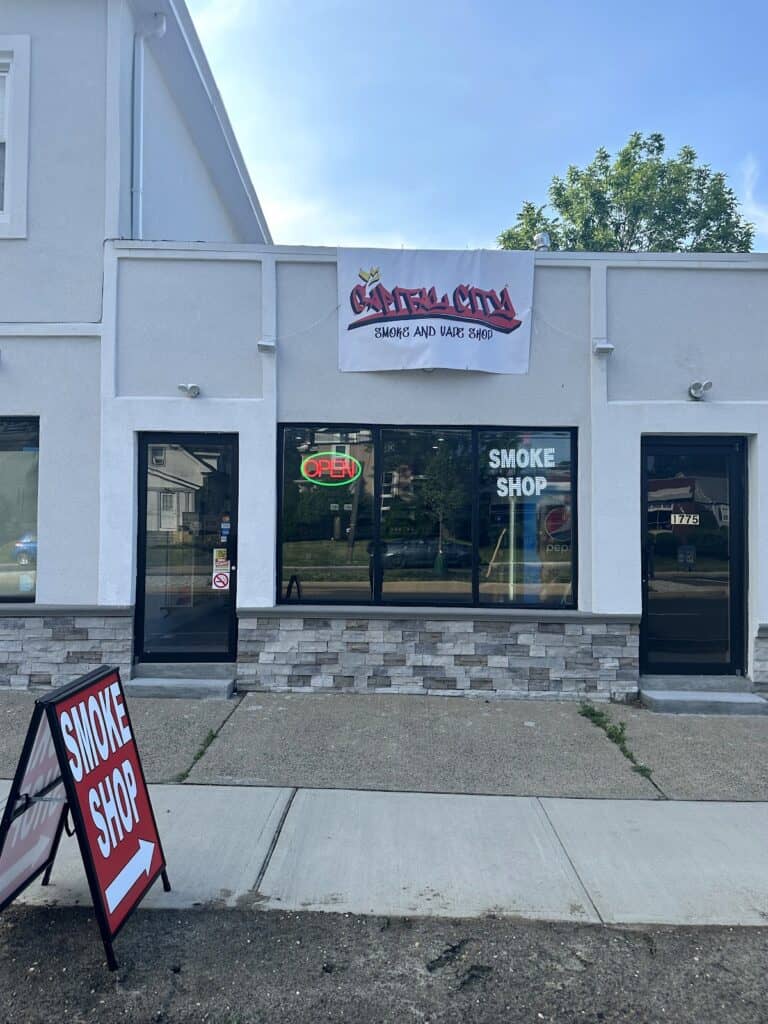 Store – main photo