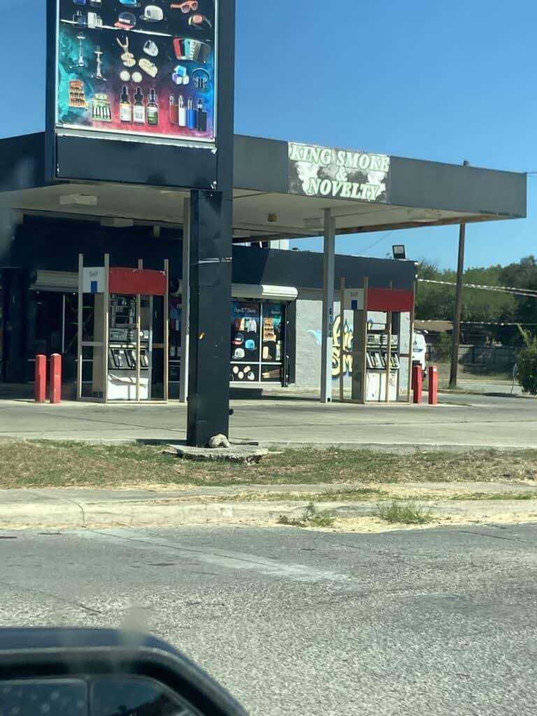 Store – main photo