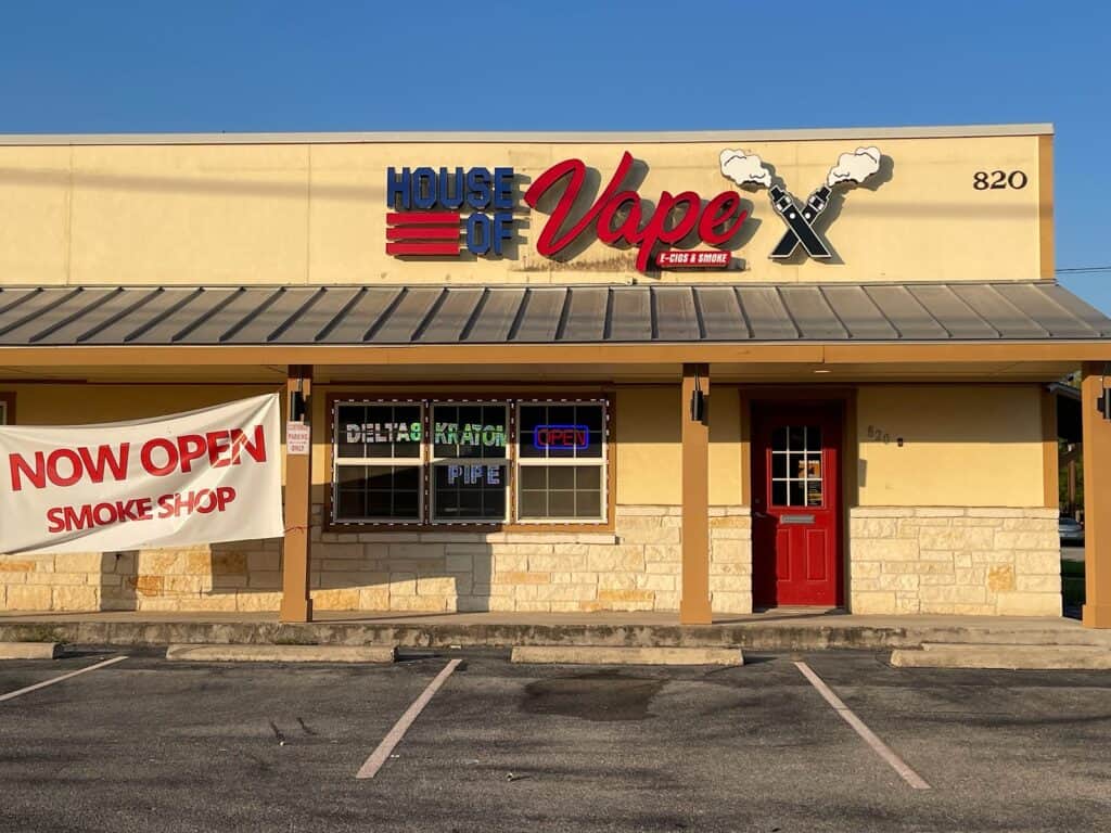 House of Vape E-Cigs Smoke Shop | 820 North Walnut Avenue, New Braunfels, Texas | Cannabis Shop – main photo