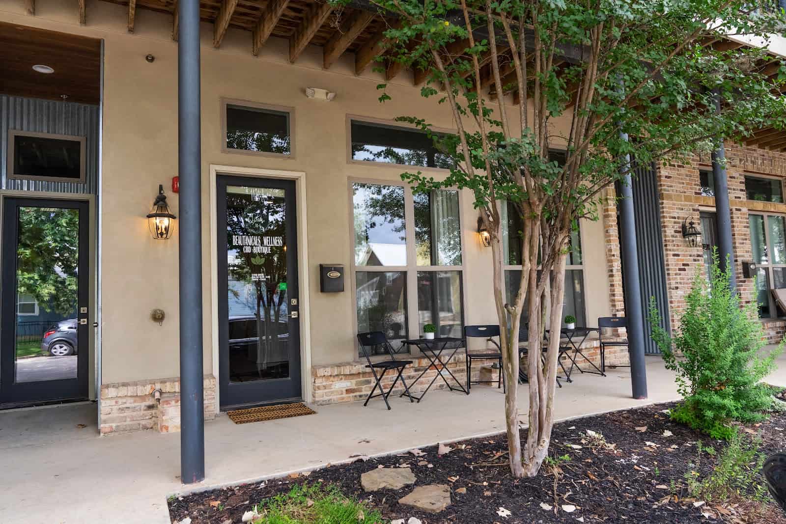 Store – gallery image 4