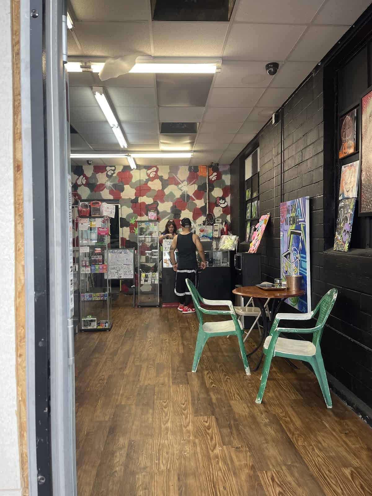 Store – gallery image 10