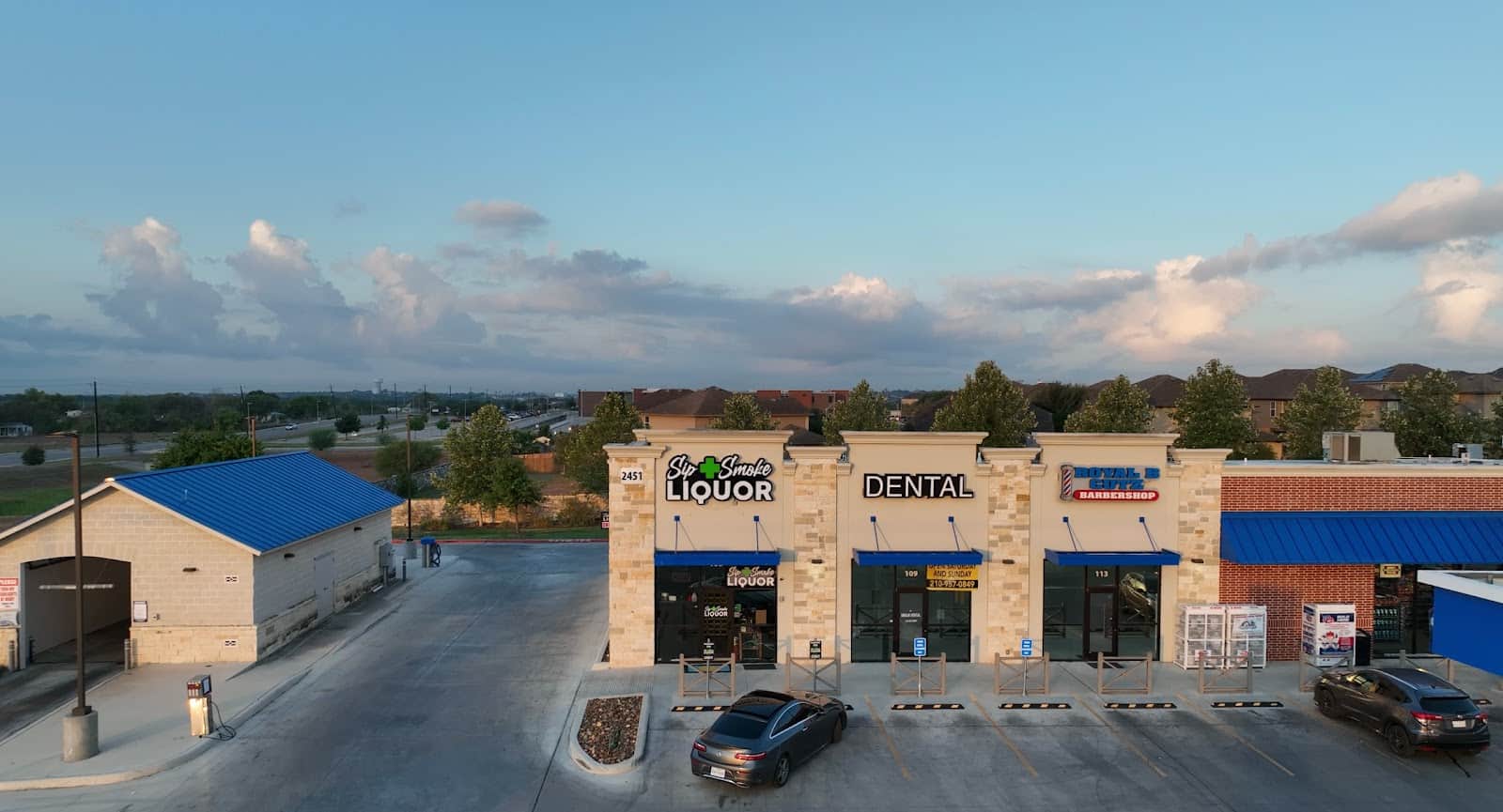 Store – main photo